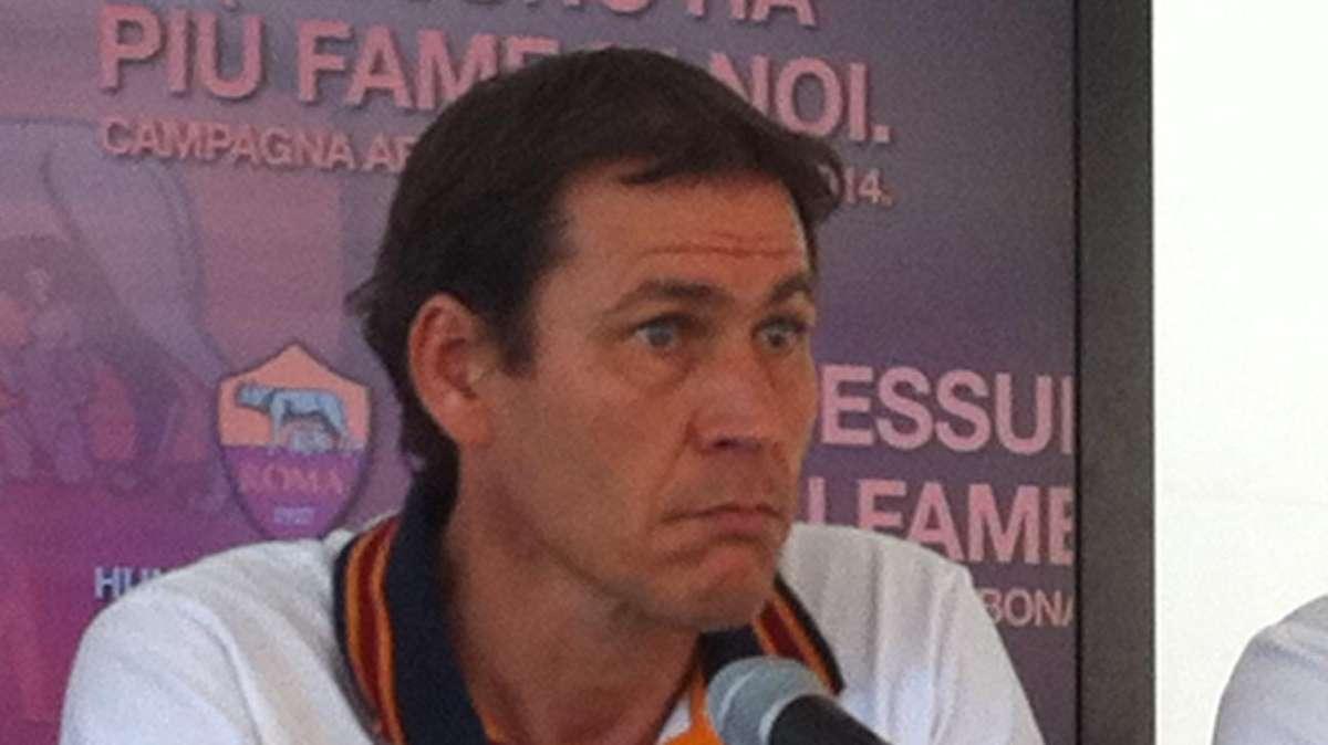 Garcia: "Buon primo tempo, nella ripresa eravamo stanchi. Strootman? Può giocare ovunque a centrocampo"