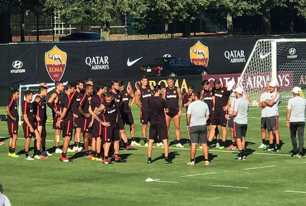 NEW JERSEY - Allenamento a porte chiuse, si è lavorato sulla tattica. Individuale per Luca Pellegrini