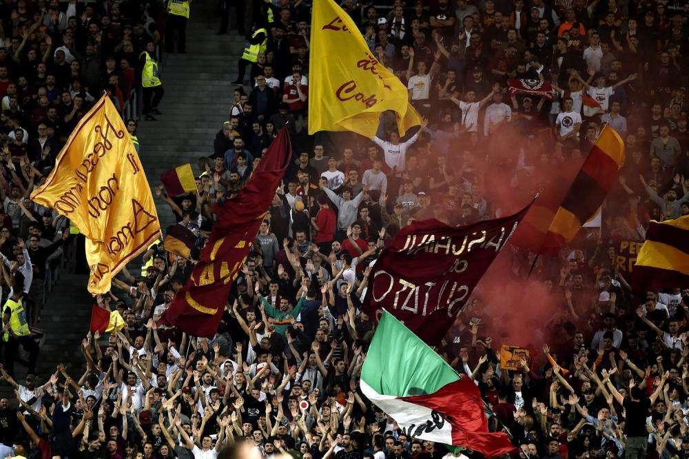 Sassuolo, piace Senesi: può arrivare con Roma o Inter