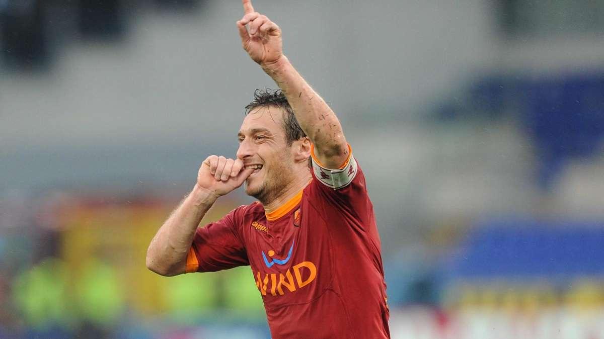Totti tra i migliori cannonieri in attività