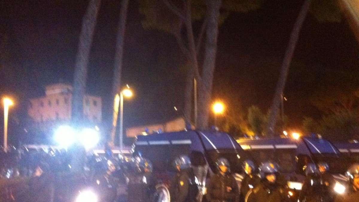Trigoria: arriva la squadra, cori ed insulti contro squadra e giocatori