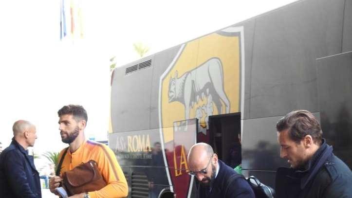 Giallorossi all'albergo Juan Carlos di Barcellona. Nainggolan: "Sto alla grande". FOTO! VIDEO!