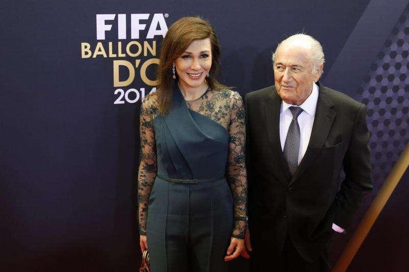 FIFA, sospesi per 90 giorni Blatter, Platini e Valcke. Il presidente dell'UEFA: "Mi vogliono far fuori"