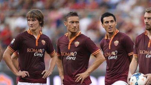 Genoa, Burdisso: "Totti è il simbolo di una città mitologica che ha coltivato il suo amore per la Roma"