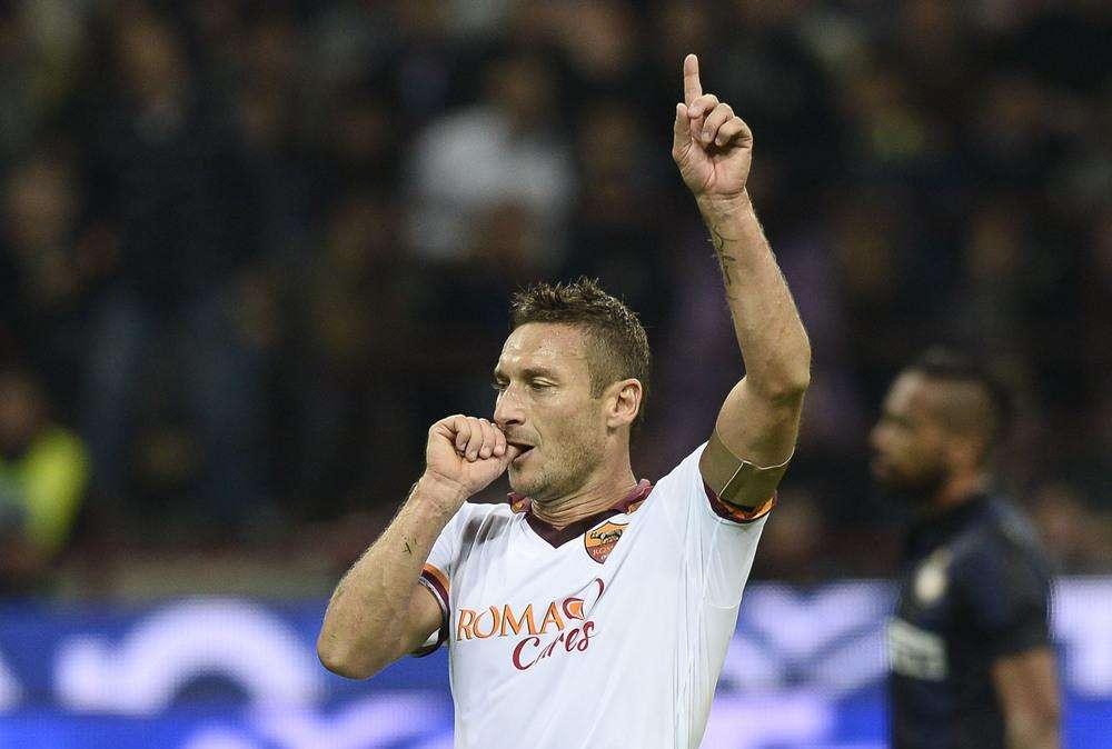 France Football: "Totti è eterno"