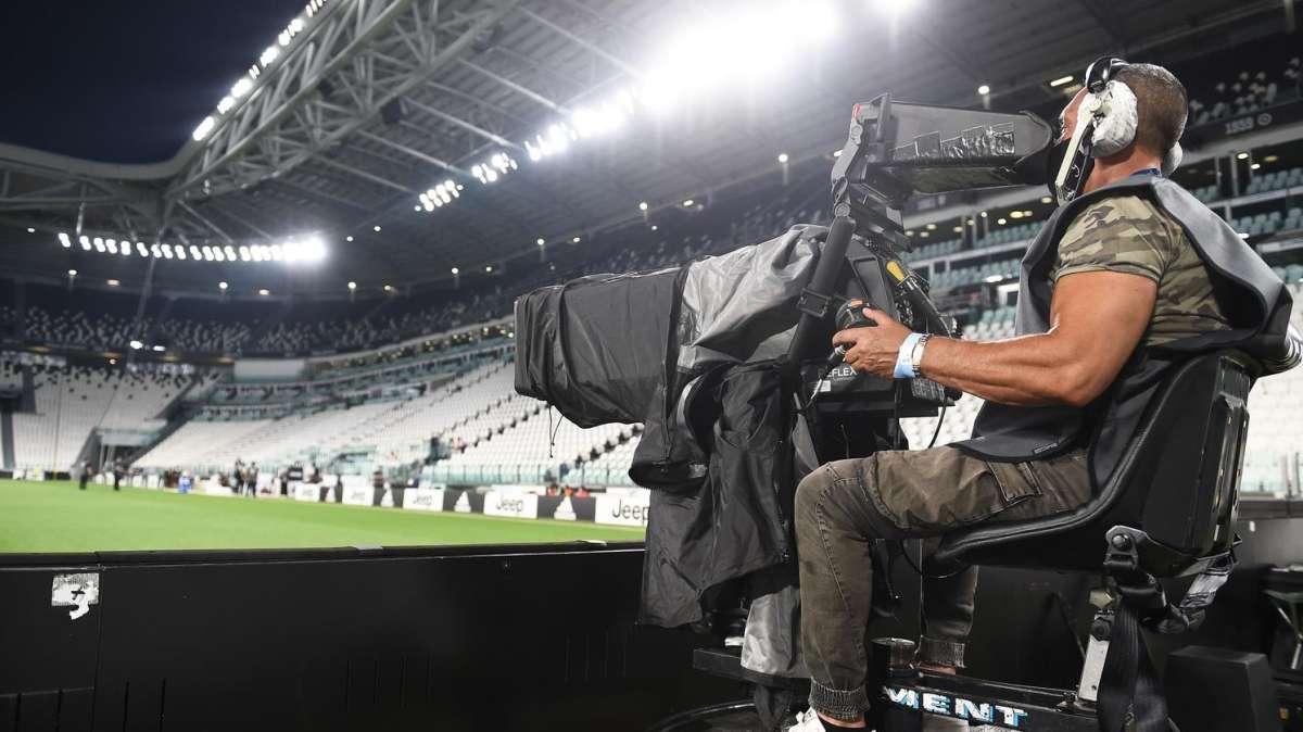 Serie A, presto altri incassi per i club tra sponsor e diritti tv