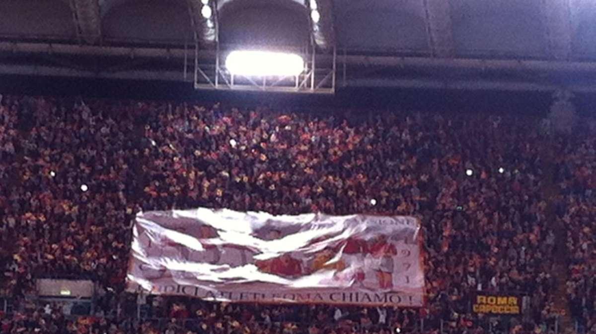 Roma-Milan, spettacolo in Tevere. FOTO!