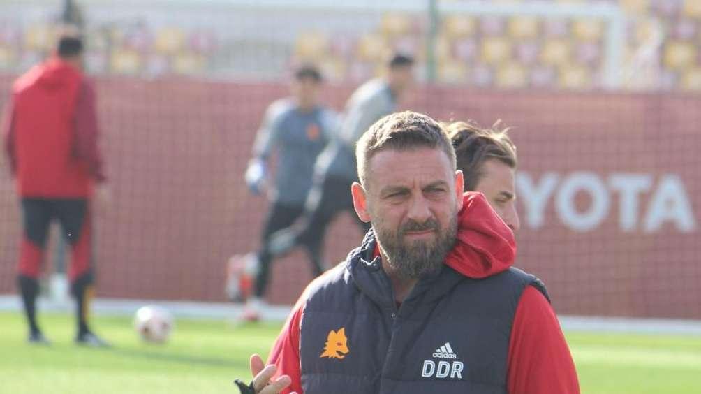 Roma-Genoa - L'attesa dei tifosi: "Mourinho non era bollito e De Rossi non è uno scemo. Discutere il mister è follia"