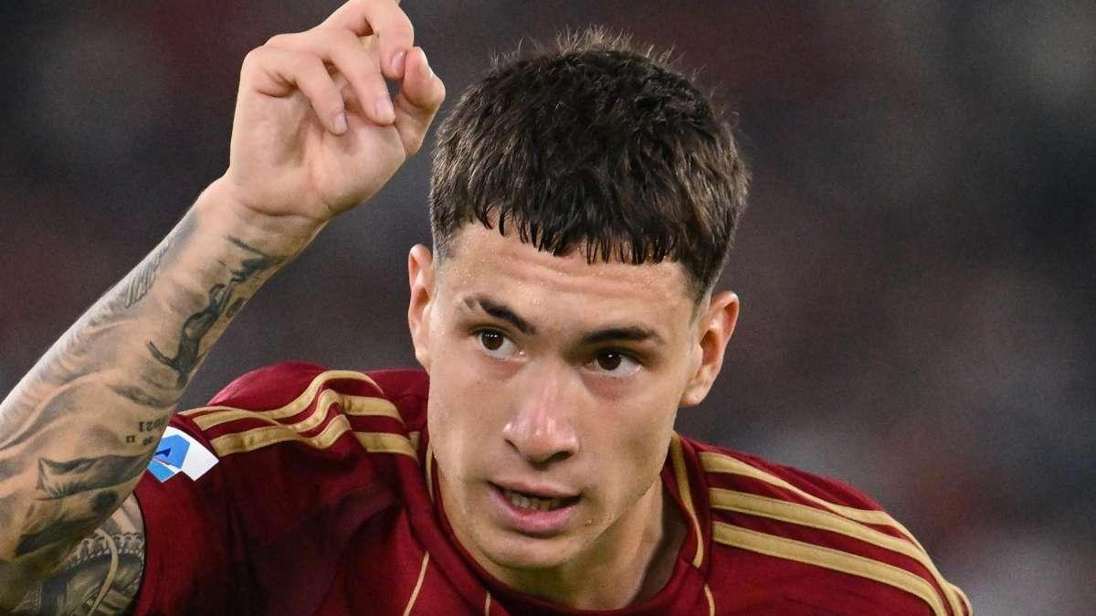 Soulé: "Avevo tanta voglia di giocare. La punizione? Paredes e Mancini non mi volevano far calciare"