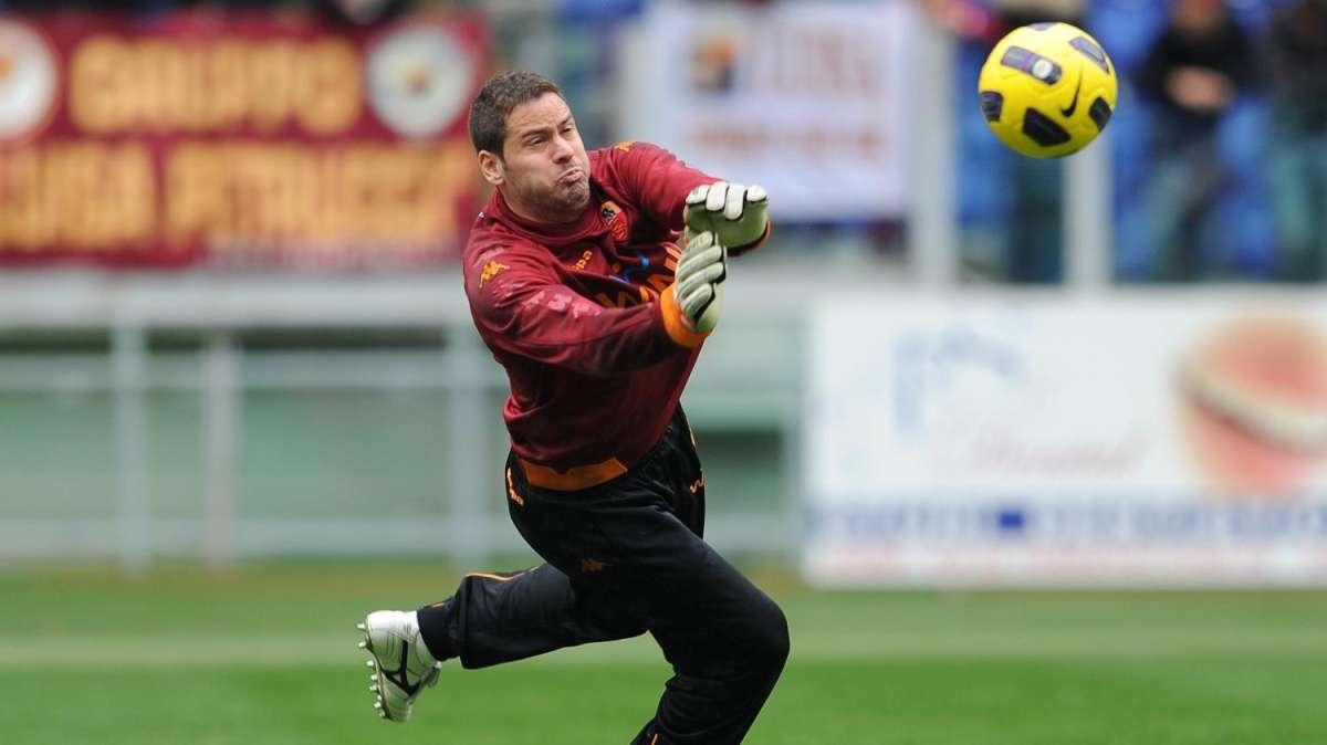 Accadde oggi - Totti: "Auguro a De Rossi di diventare il Ferguson della Roma". Sabatini: "Non vai avanti a Roma senza autoironia". Julio Sergio si ritira