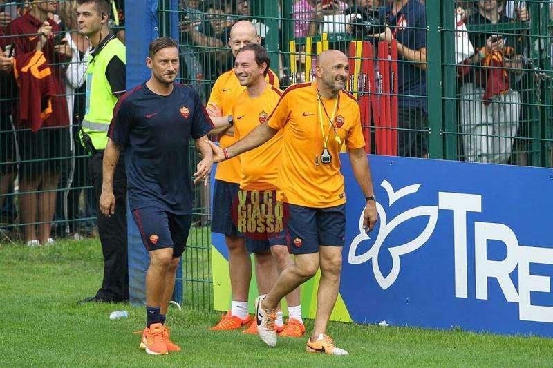 Sorrisi tra Totti e Spalletti. FOTO!