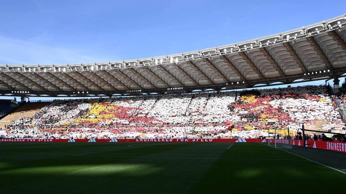 LA VOCE DELLA SERA - Domani Roma-Bologna, De Rossi: "Partita complessa". Trigoria, out Lukaku. Calciomercato, piace molto Chiesa 