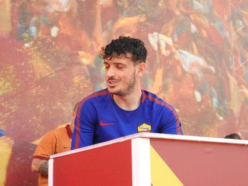 PINZOLO - Florenzi firma autografi alla Fan Zone: "Il gol al Barcellona? Non ricordo a cosa ho pensato. Mi ispiro a Fabregas". FOTO! VIDEO!