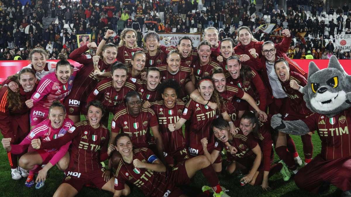 Roma Femminile premiata in Campidoglio per la vittoria della Supercoppa