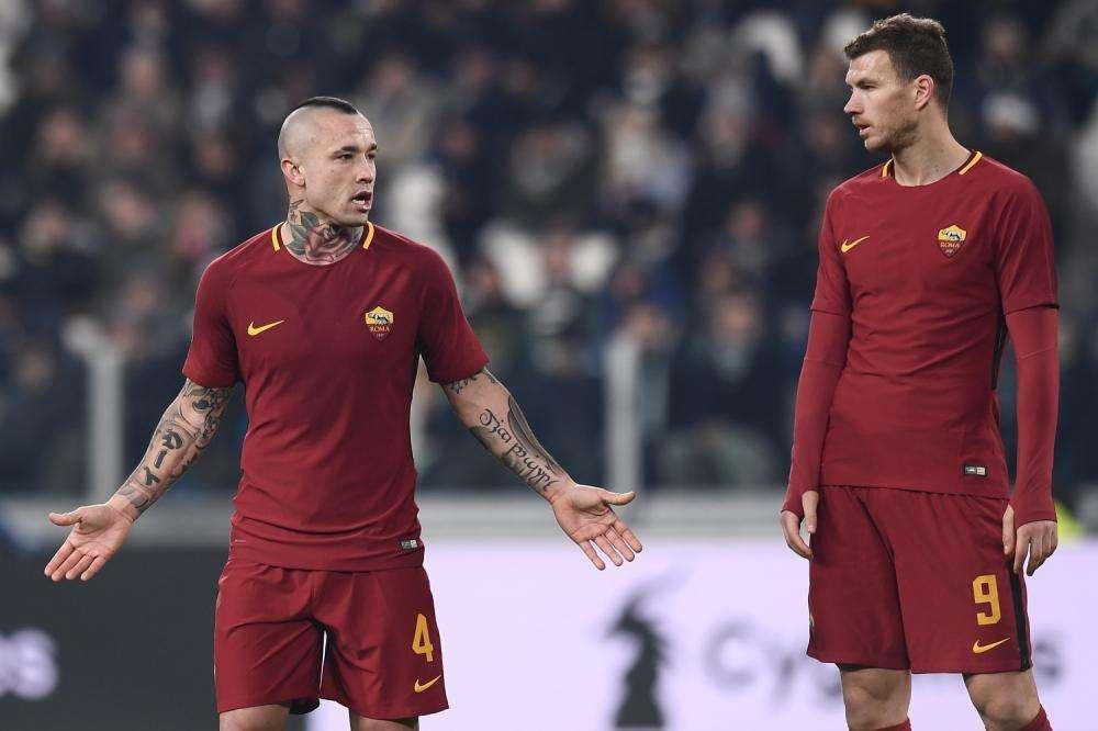 Nainggolan e Dzeko, scarico in piscina a Trigoria. VIDEO!
