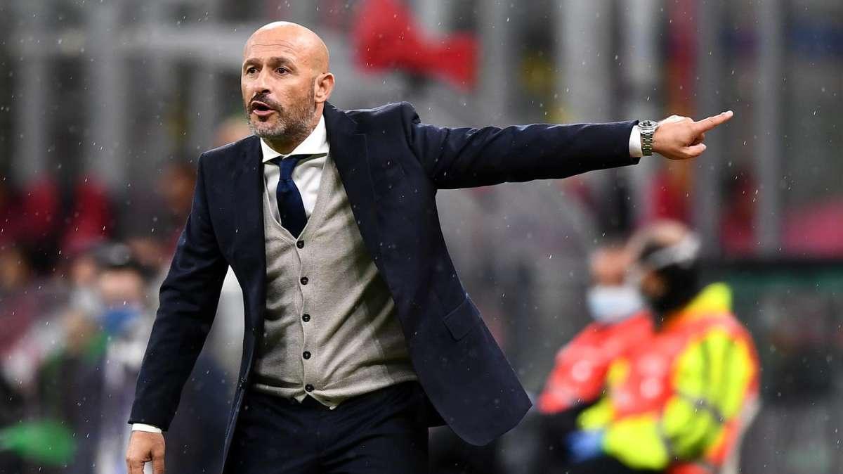 L'avversario - La pressione dello Spezia sui due centrocampisti giallorossi