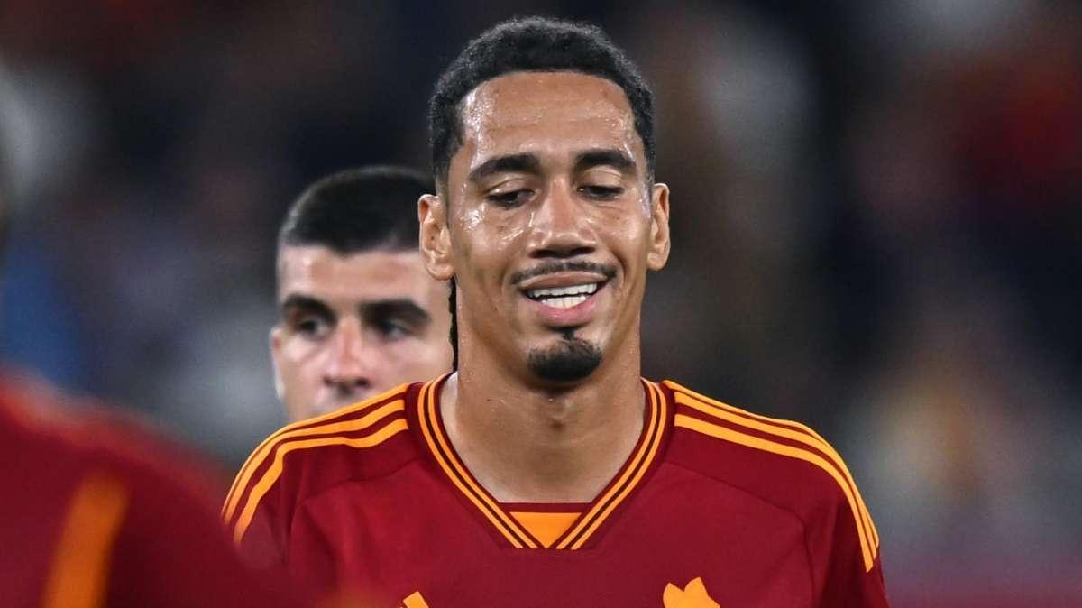 Calciomercato Roma - Incerto il rientro di Smalling, il difensore potrebbe finire sul mercato