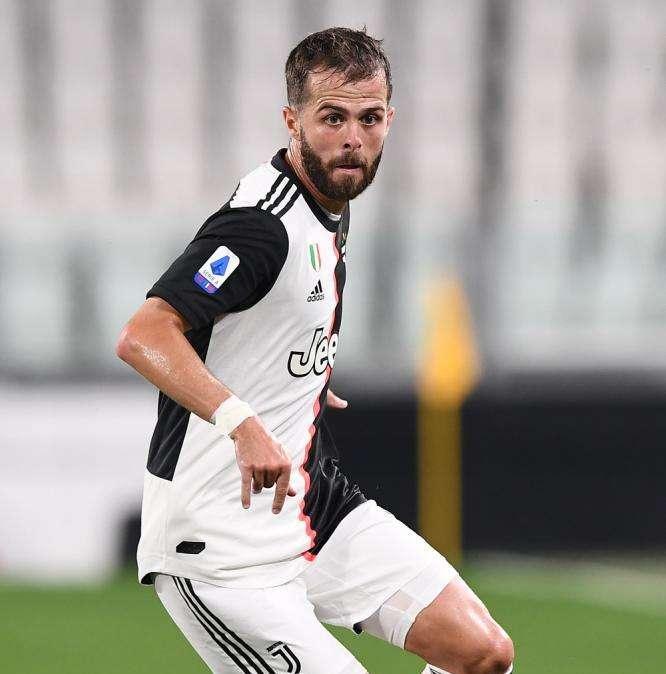 Pjanic al Barcellona, la Roma riceve circa 600.000 euro