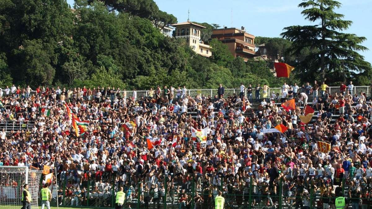 Seconda giornata di lavoro per la Roma, Ranieri prova Totti-Adriano