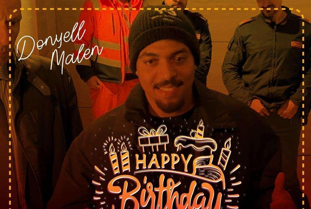 Un debutto mica... Malen: tanti auguri Donyell. GRAFICA!