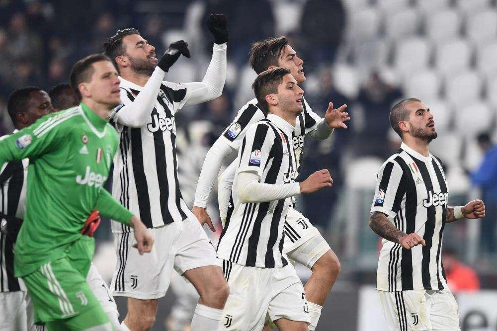 Juventus-Roma, i convocati di Allegri: ci sono Mandzukic e Cuadrado