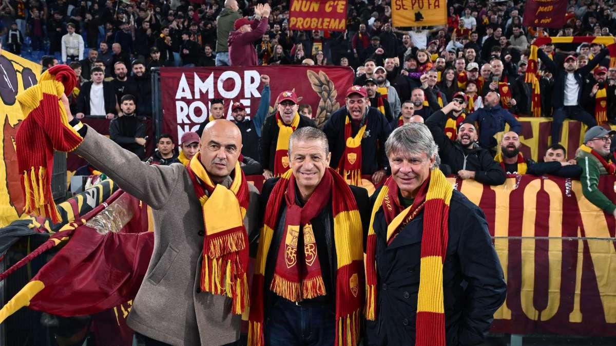 Nela, Rizzitelli e Giannini sfilano sotto alla Curva Sud