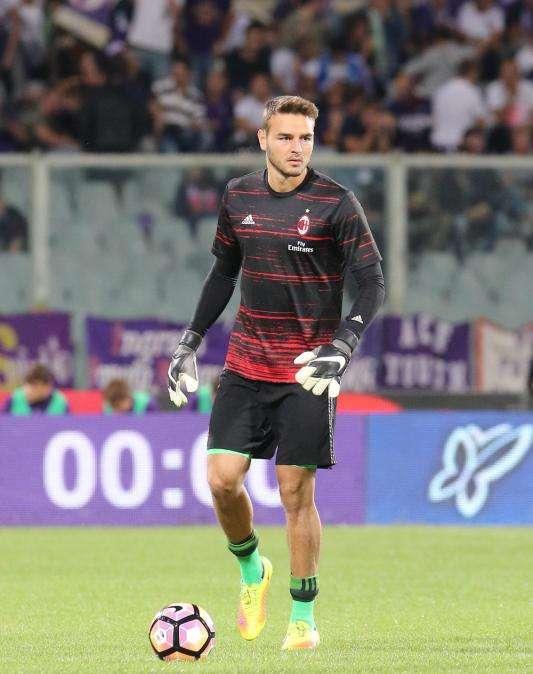 Cagliari, personalizzato per tre. Out Gabriel