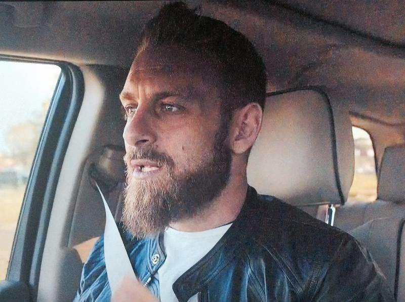 De Rossi: "Dovrò sempre tanto a tutti. Vincere a Roma da allenatore sarebbe una bella storia. Importante smettere prima di non giocare più bene"