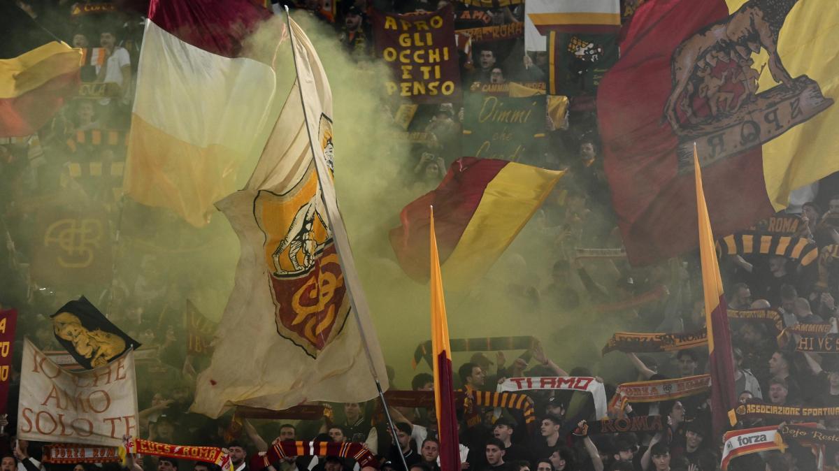 Calciomercato Roma - I giallorossi preparano 40 milioni per Greenwood. Non esiste una clausola rescissoria per Soulé. Dybala e Celik vicino al rinnovo, Pellegrini quasi