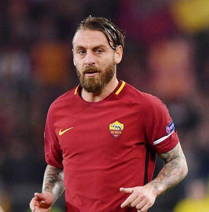 Addio al calcio di Pirlo, "convocato" De Rossi