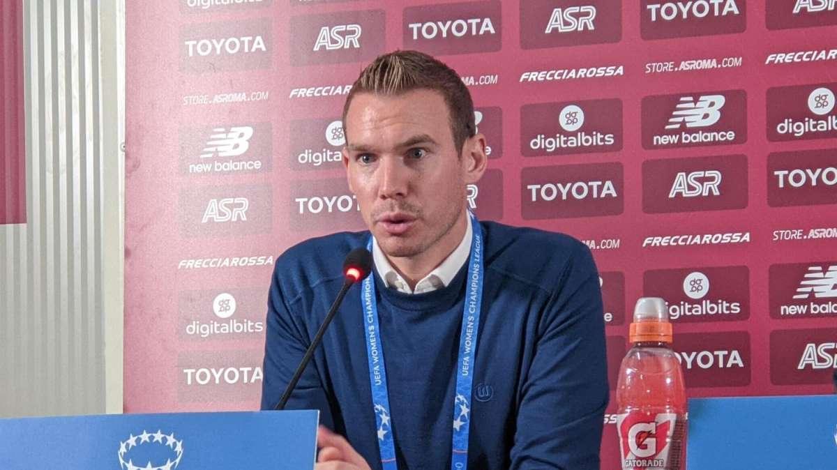Conferenza stampa - Stroot: "Abbiamo grande rispetto per la Roma. Giocano all'italiana, in maniera furba"