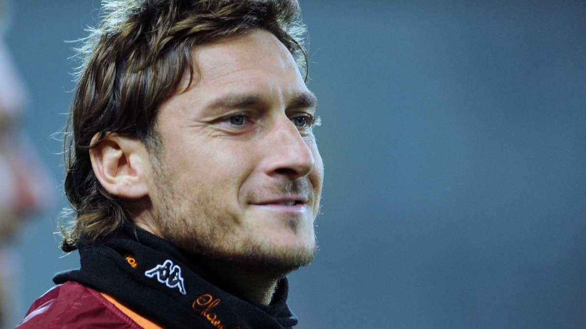 Totti: "Questo Barcellona è imbattibile". E intanto il suo sito compie un anno