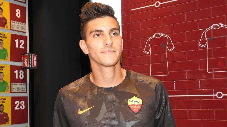 VIA DEL CORSO - Autografi e foto per Pellegrini al Roma Store. Il centrocampista e Insa hanno sfidato due tifosi a FIFA. FOTO! VIDEO!