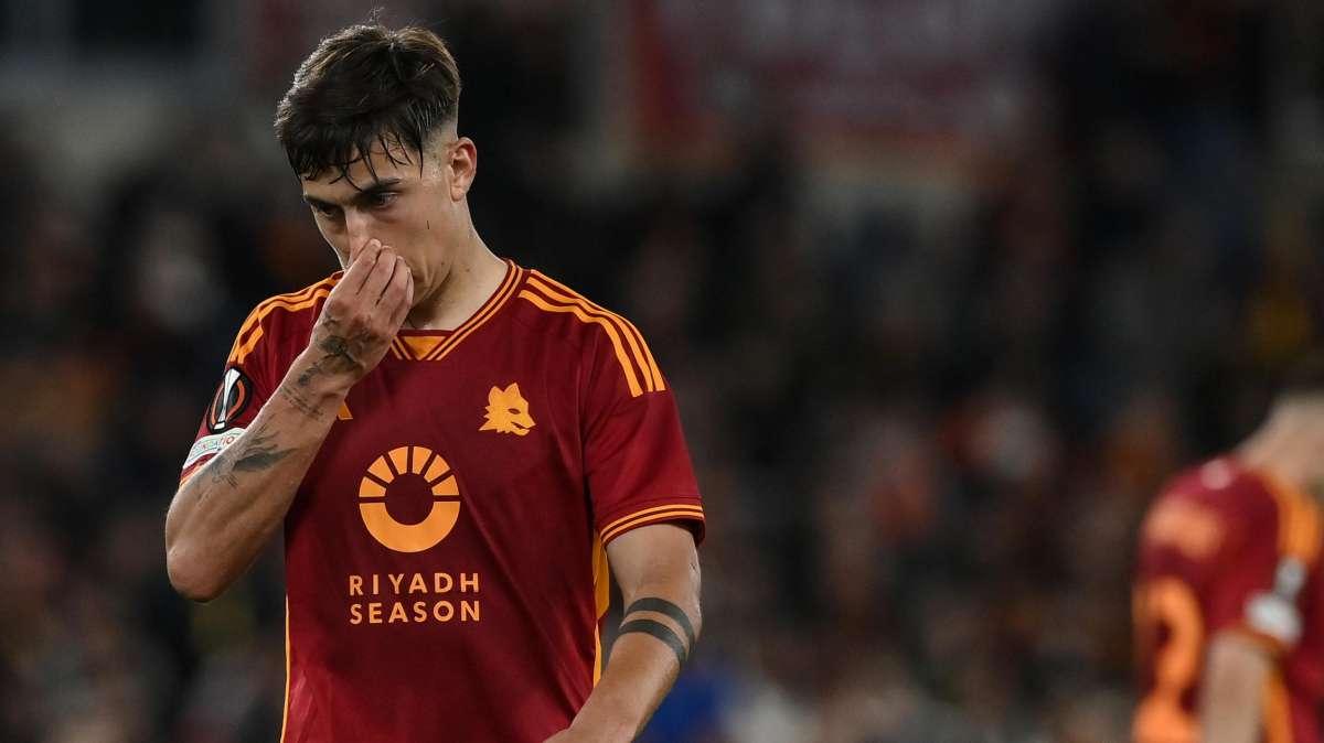 Cagliari-Roma 0-0 - La gara sui social: "Ci siamo abituati a una squadra mediocre. Esiste una Roma con Dybala e una senza"