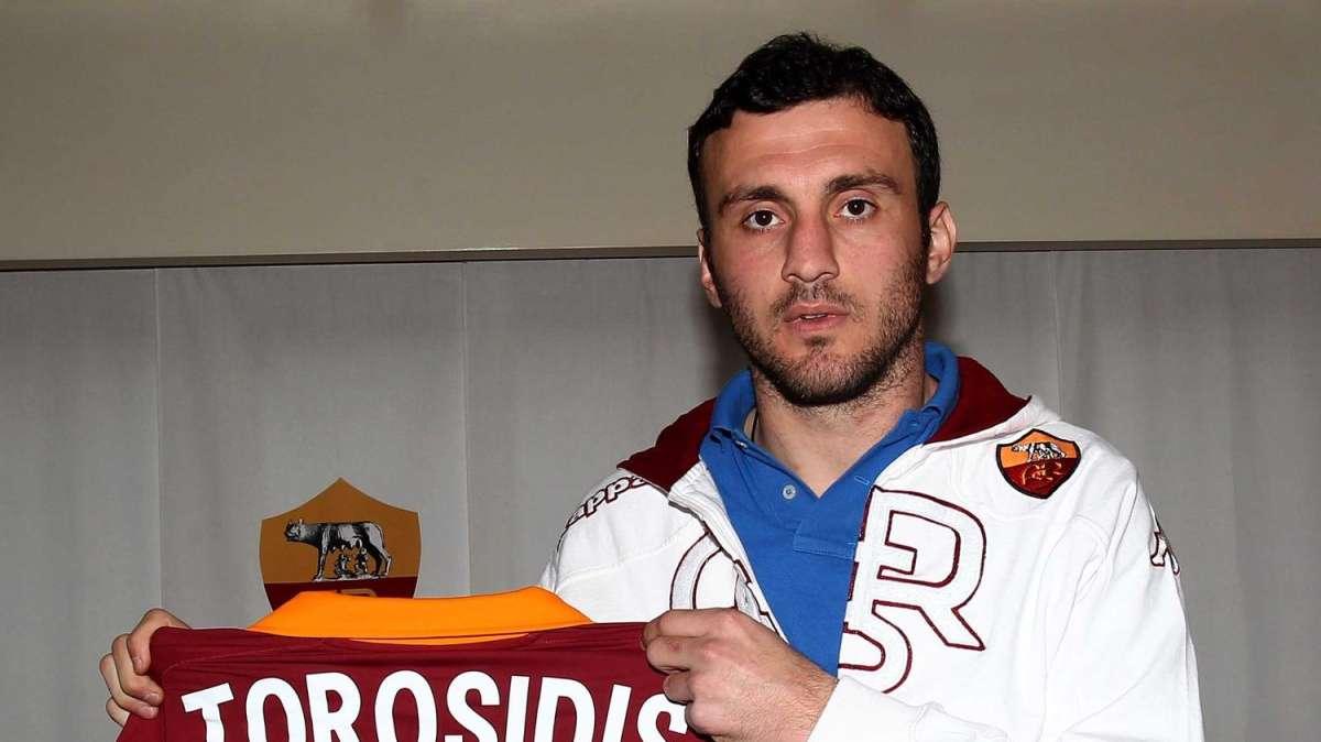Torosidis: "Alla Roma compete la Champions League. Ho scelto i giallorossi per storia e tradizione, farò di tutto per portarli dove meritano"