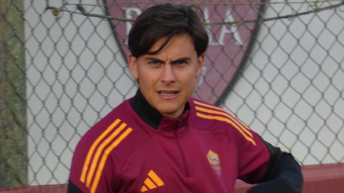 Dybala ancora assente per stato febbrile: secondo giorno out verso Cagliari-Roma