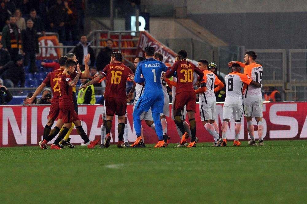 Shakhtar, Ferreyra: "Chiedo scusa per la mia reazione con un raccattapalle. Complimenti alla Roma per la meritata qualificazione"