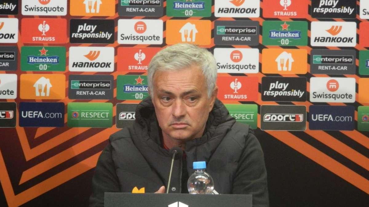 Mourinho: "Domani Lukaku giocherà. Sarri? Aspetto la risposta istituzionale"