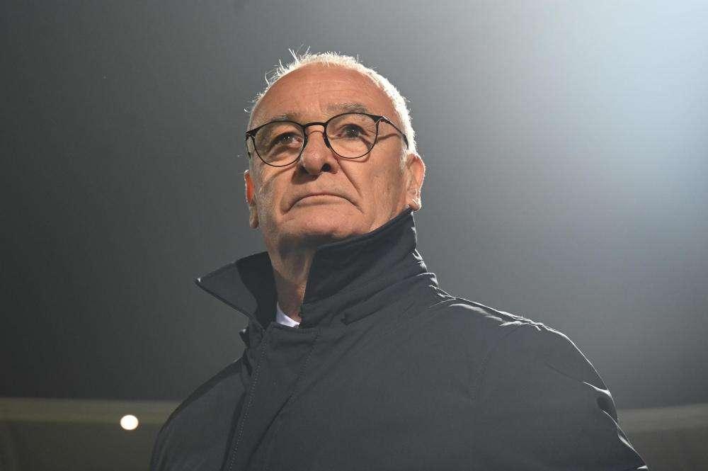 Applausi al San Nicola per le 700 panchine di Ranieri in Italia