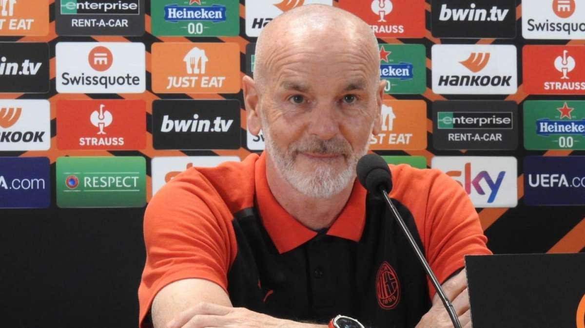 Milan, Pioli risponde a De Rossi: "Noi all'ultima spiaggia? Sicuramente l'anno prossimo giocheremo la Champions". VIDEO!