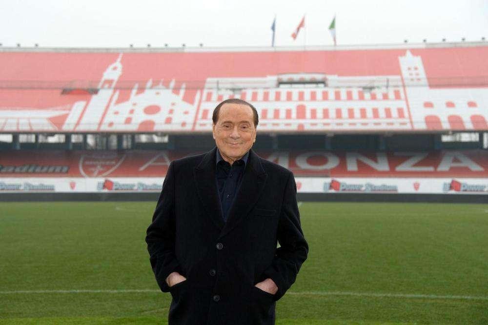 Prima visita di Silvio Berlusconi a Monzello