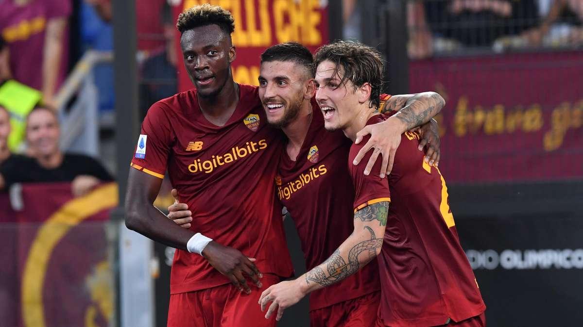 Roma-Zorya Luhansk - L'attesa dei tifosi: "Abraham va aspettato, basta bruciare calciatori potenzialmente devastanti. Mourinho ora protegga Afena-Gyan"
