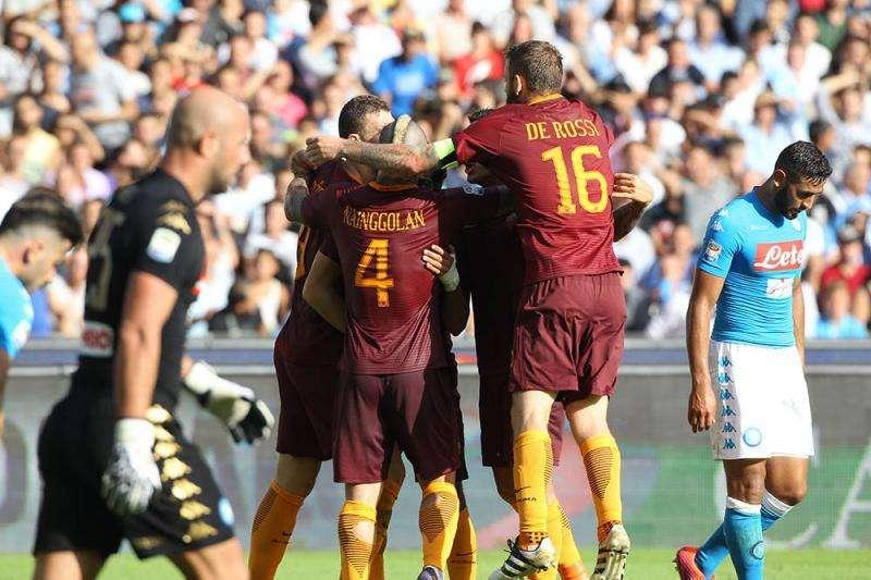 Napoli-Roma 1-3 - La doppietta di Dzeko e il gol di Salah permettono ai giallorossi di espugnare il San Paolo. FOTO!