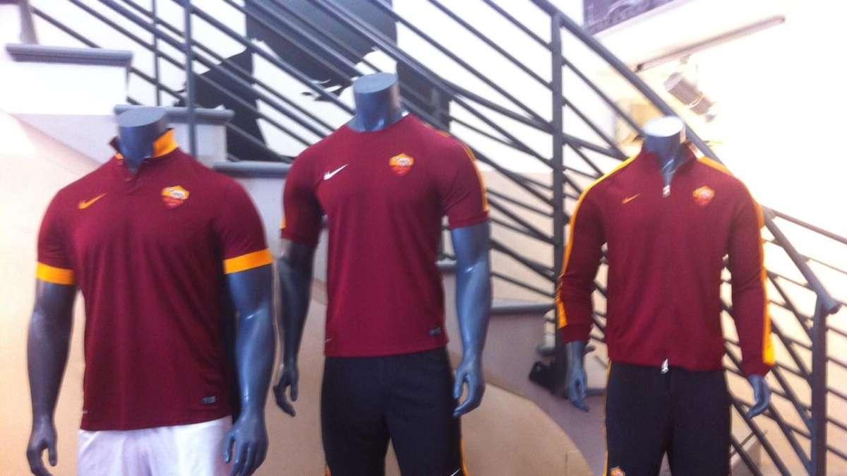 LA VOCE DELLA SERA - De Rossi: "Impossibile andare via da Roma". Toloi, il San Paolo rifiuta il rinnovo del prestito. Nuove maglie, grande successo al primo giorno di vendita