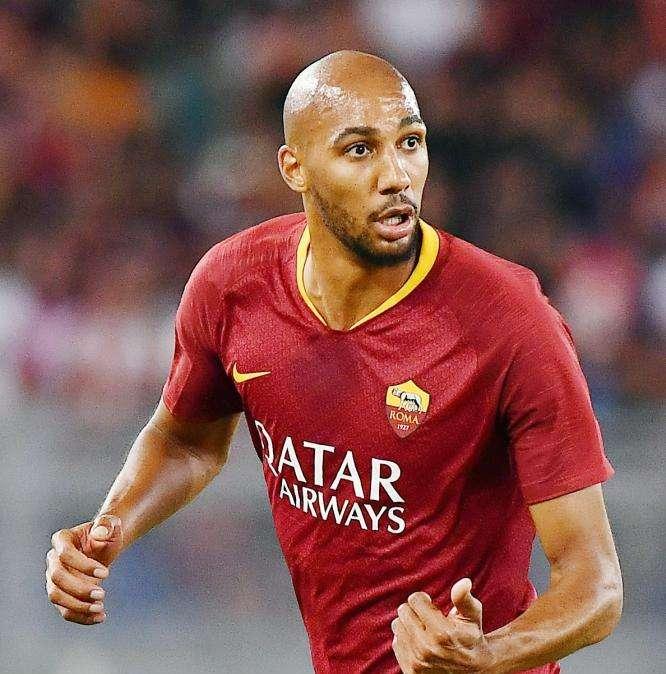 Nzonzi diventa mezz'ala