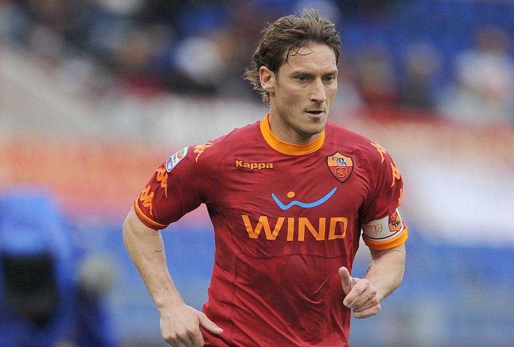 TRIGORIA - Totti regolarmente un campo, recuperato Julio Sergio. Assente solo Mexes