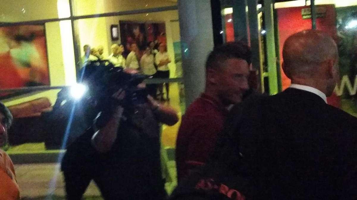 BAD WALTERSDORF - Arrivata la squadra al completo. Ovazioni e cori per Totti, Pjanic e De Rossi. FOTO! VIDEO!