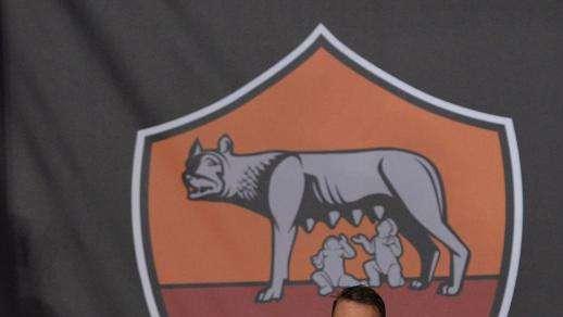Football Cares - De Rossi re degli incassi, la maglia numero 16 venduta a 2000 Euro