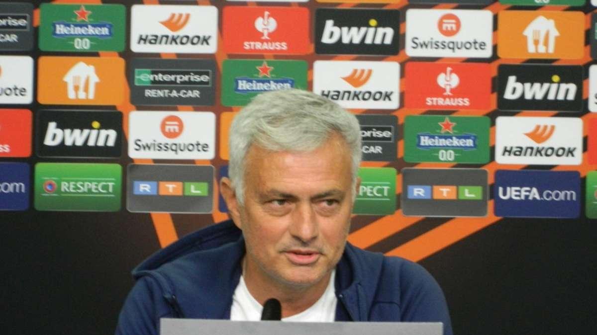 Sheriff Tiraspol-Roma, il programma della vigilia: alle 10:45 la rifinitura, alle 18:45 la conferenza stampa di Mourinho e Karsdorp