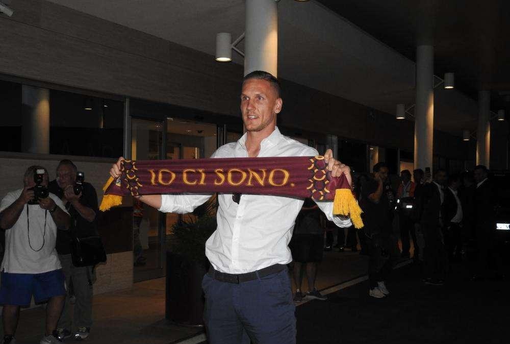Olsen - Il portiere è sbarcato a Ciampino. Domani alle 10:45 svolgerà le visite mediche. FOTO! VIDEO!